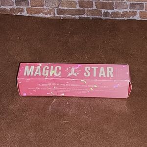 Jeffree Star Magic Star Concealer - Pink Box